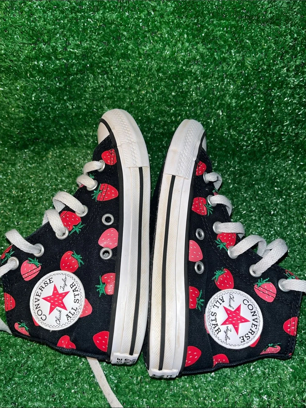Converse All Star Shoes For Kids Hi Top Strawberries 🍓